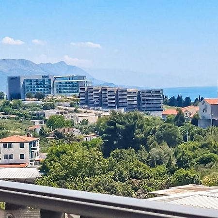 Apartment Azure *Close To The Beach สปลิท ภายนอก รูปภาพ