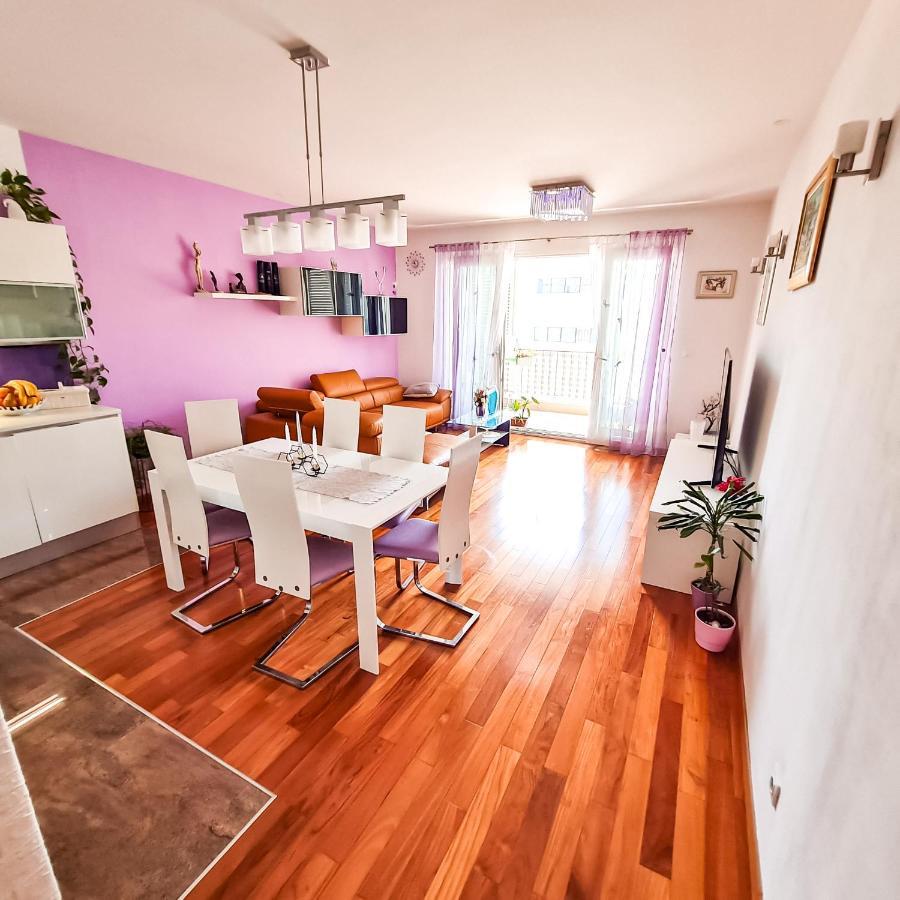 Apartment Azure *Close To The Beach สปลิท ภายนอก รูปภาพ